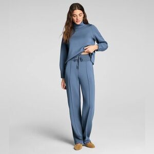 SPANX Straight Leg Pant in Rain - Medium